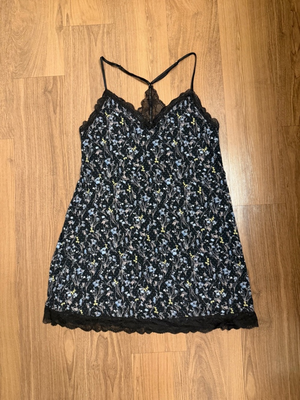 Heavenly by Victoria Black Lace-Trim Slip Dress